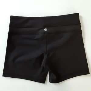 Lululemon yoga shorts small